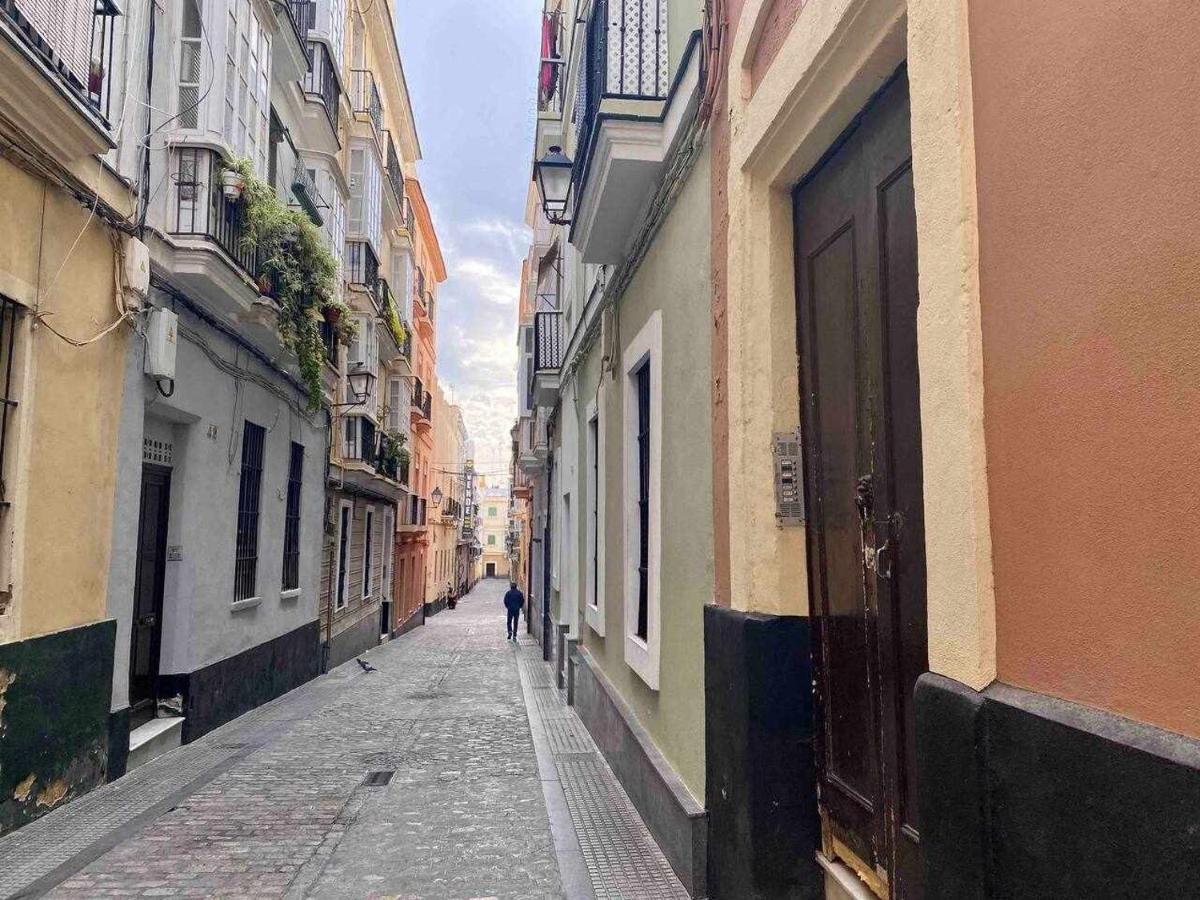 Anticuario En El Teatro Falla Cádiz Exteriér fotografie